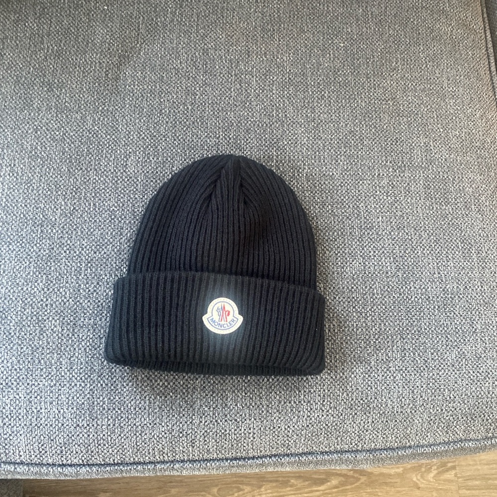 Moncler Black Ribbed Knit Beanie with Logo Patch